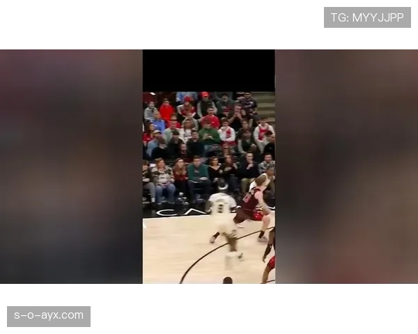 哈里斯季后赛三分表现亮眼,命中关键远投助球队获胜