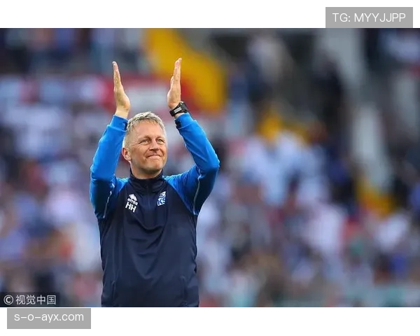 冰岛主帅哈格里姆松重振球队士气,剑指国际赛场新高峰 冰岛主帅哈格里姆松重振球队士气,剑指国际赛场新高峰