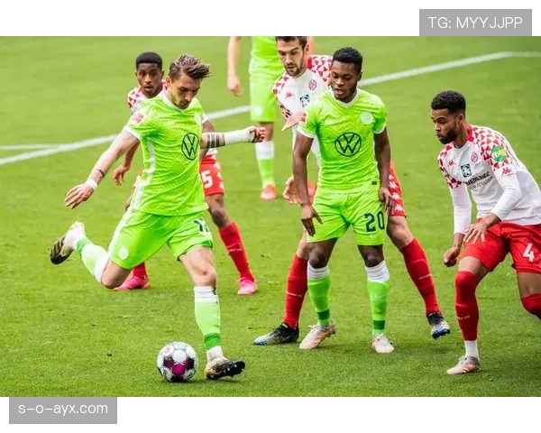 多特蒙德本赛季防守数据表现稳健,失球数处于联赛低位 多特蒙德本赛季防守数据表现稳健,失球数处于联赛低位