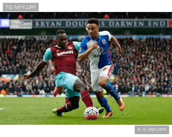 布莱克本蓝白军团近期表现稳健，竞争力持续提升