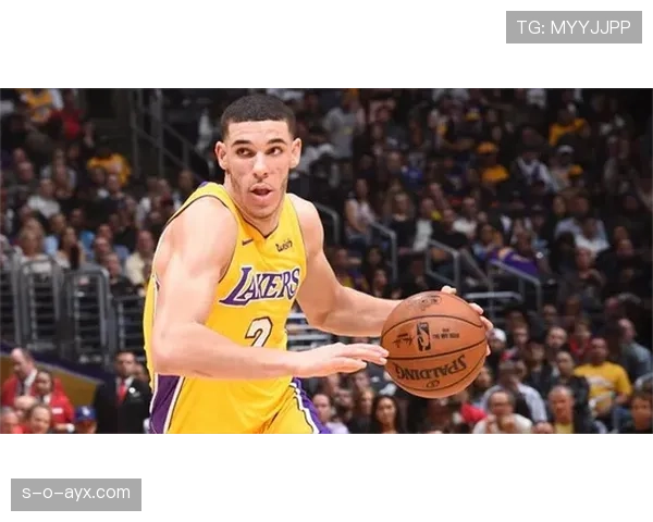 英格拉姆突破拉开差距，提升湖人关键时刻得分稳定性