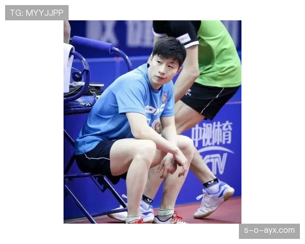 何冰娇一开口说话声音居然这么甜，好像明星下凡似的真没想到！